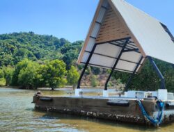 Kontruksi Sudah Lapuk, Rumah Apung Wisata Pulau Cena di Bawean Hanyut Terbawa Arus