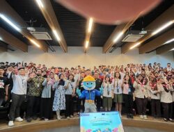 JNE Edukasi Ratusan Palajar di Ajang Event Logistichamp 2024 UISI Gresik