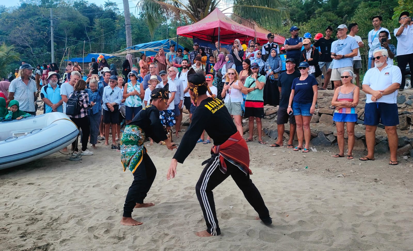 Sail to Indonesia 2024, Peserta Asal Inggris Terkesan dengan Sambutan Hangat Warga Bawean