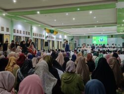 KH Kholili Holil Cicit Syaikhona Kholil Bangkalan Hadiri Haul Masyayikh Ponpes Mambaul Falah ke-3