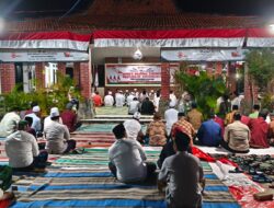 Nasi Tumpeng 17 Agustusan, Hiasi Malam Syukuran HUT Ke-80 RI di Pendopo Kecamatan Tambak Bawean